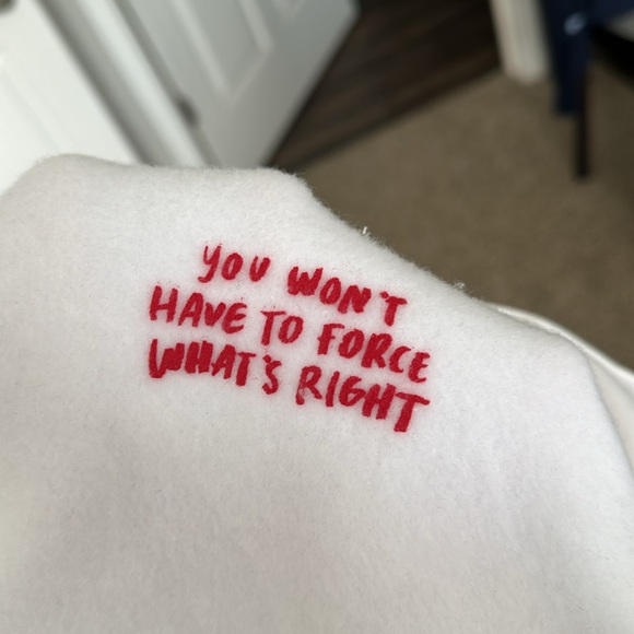 We’re not really strangers white sweatshirt size medium unisex - Picture 6 of 6